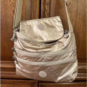 Kipling Set Alvar Metallic Glow Nylon Crossbody Gold & Large Creativity Wallet